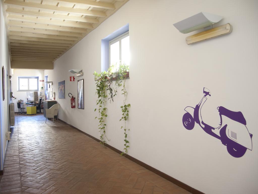 רומא Orsa Maggiore Hostel For Women Only מראה חיצוני תמונה