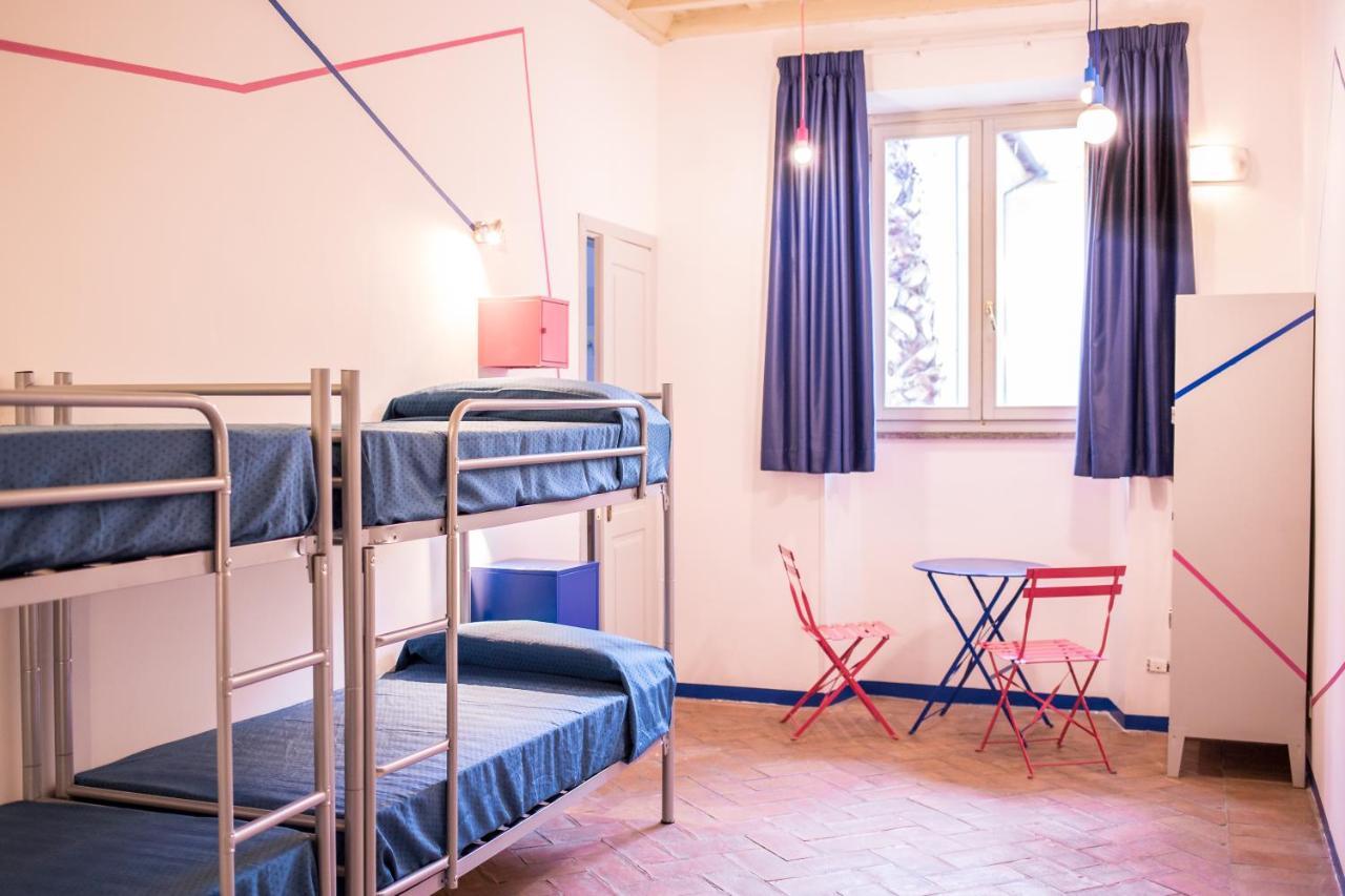 רומא Orsa Maggiore Hostel For Women Only מראה חיצוני תמונה